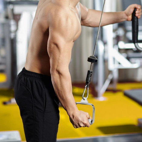 Otočný úchyt ke kladce