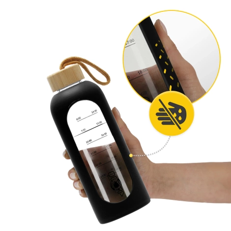 Skleněná láhev na vodu 750 ml černá