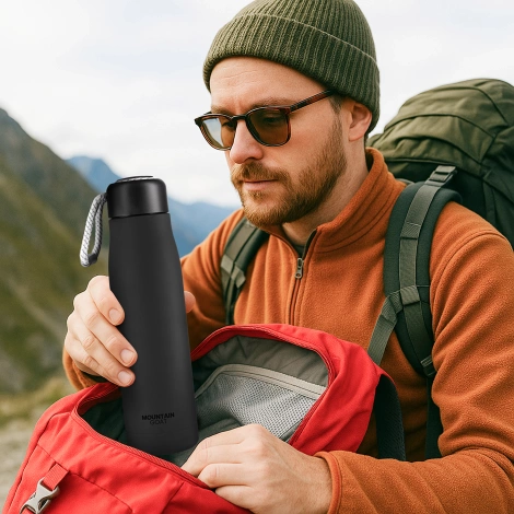 Termoláhev 540 ml s páskem černá