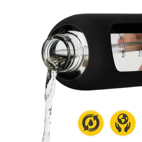 Skleněná láhev na vodu 750 ml černá